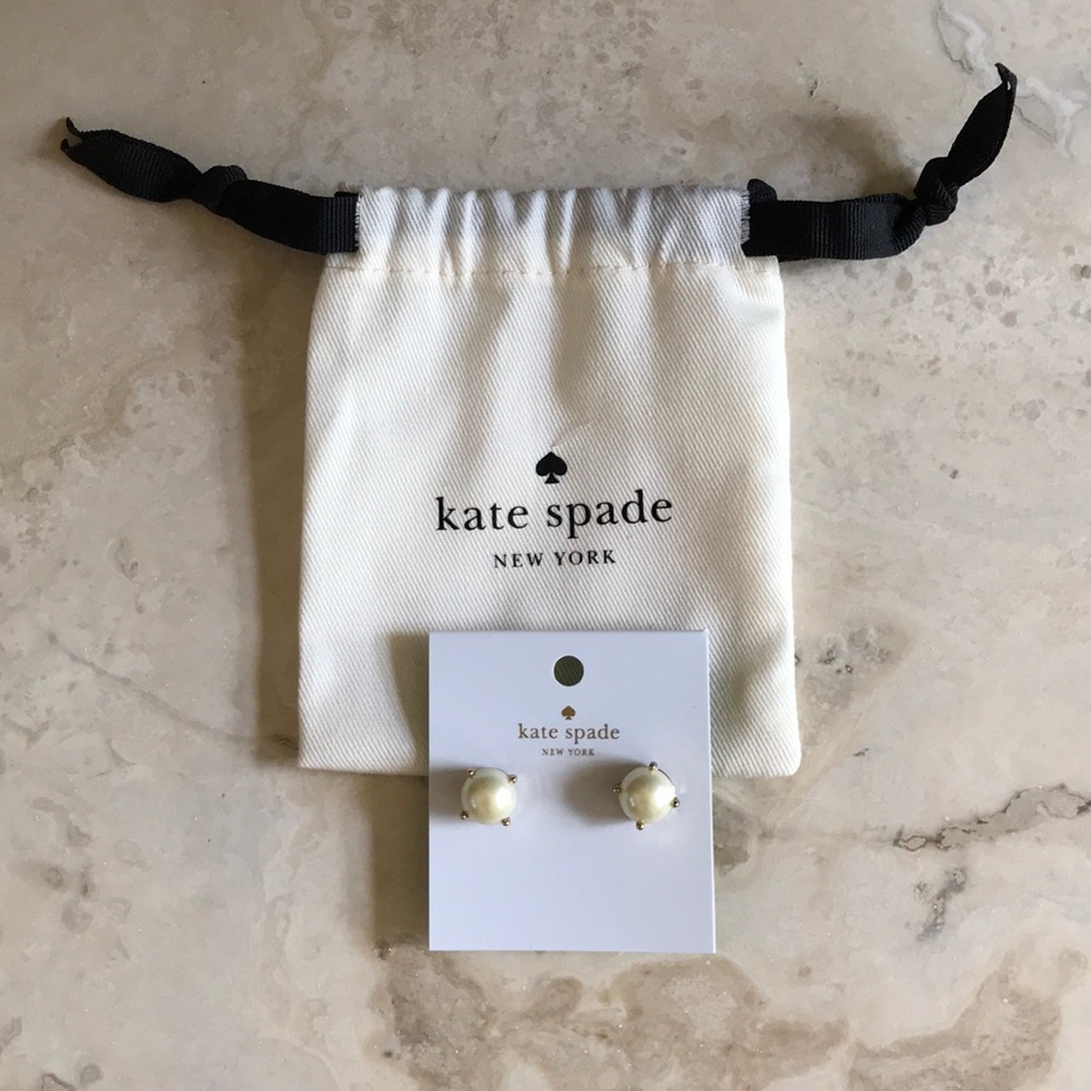 Kate Spade pearl earring